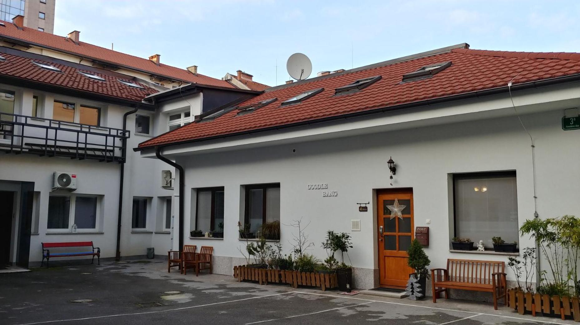 Goodlebang, 3 Bed Apartment, Center *
